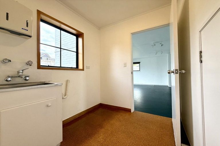Photo of property in 42 Roland Road, Greenhithe, Auckland, 0632
