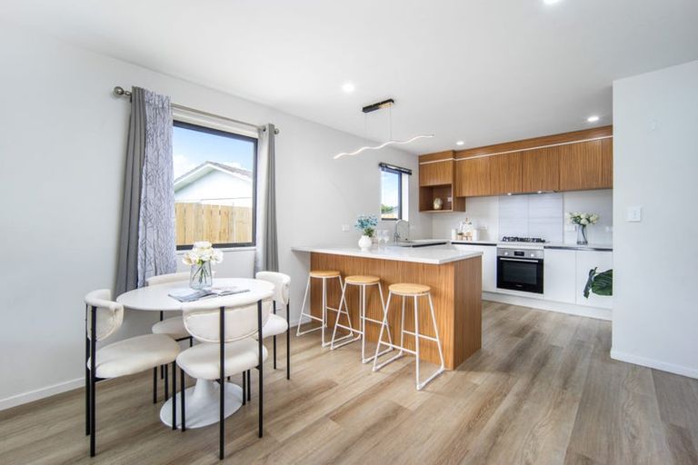 Photo of property in 8a Sharland Avenue, Manurewa, Auckland, 2102