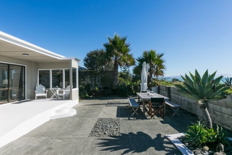 Photo of property in 243 Clifton Road, Te Awanga, 4102
