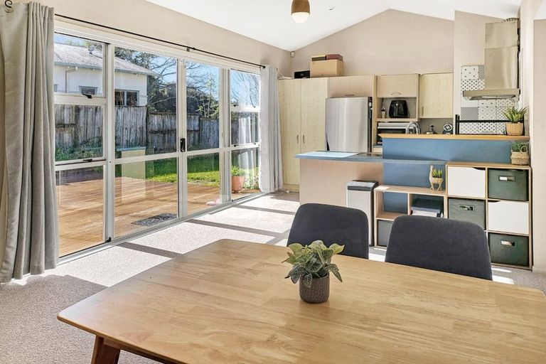 Photo of property in 9 Cinnabar Place, Westgate, Auckland, 0614