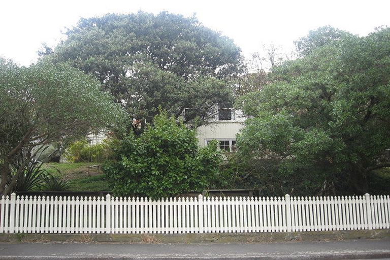 Photo of property in 50 Wellington Road, Paekakariki, 5034
