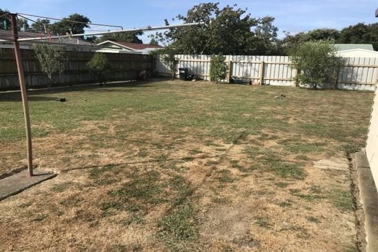 Photo of property in 37 Monowai Place, Westbrook, Palmerston North, 4412