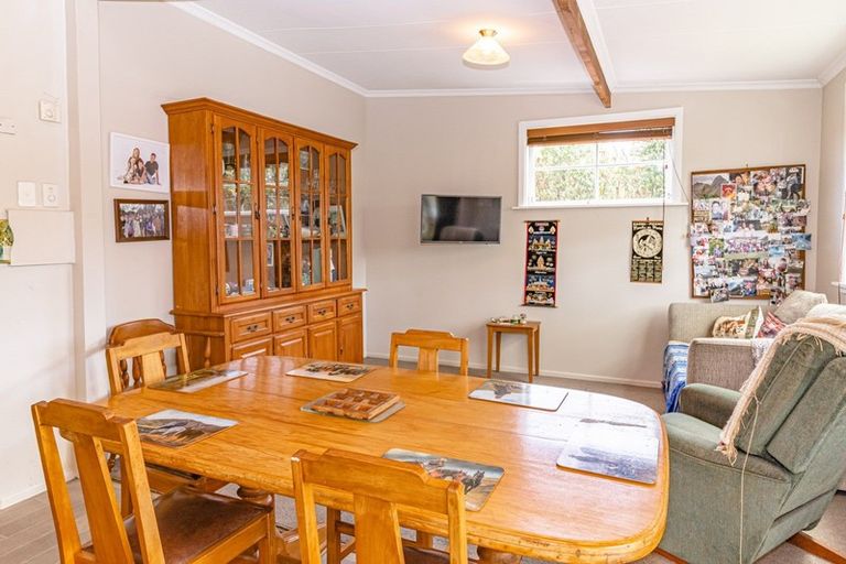 Photo of property in 10 Ruawhata Road, Mangatainoka, Pahiatua, 4982