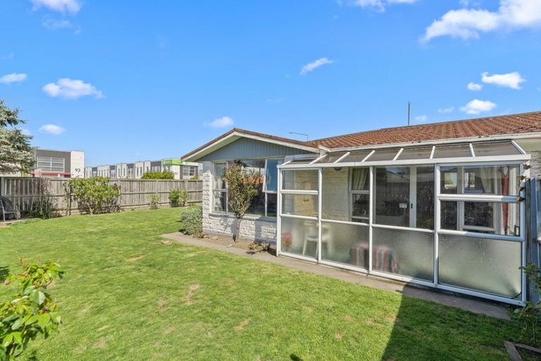 Photo of property in 1/1 Craven Street, Sockburn, Christchurch, 8042