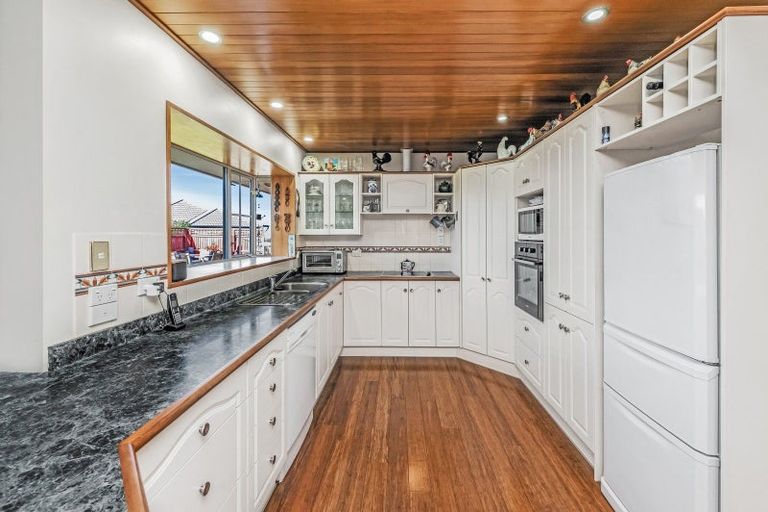 Photo of property in 2 Auden Common, Rolleston, 7614