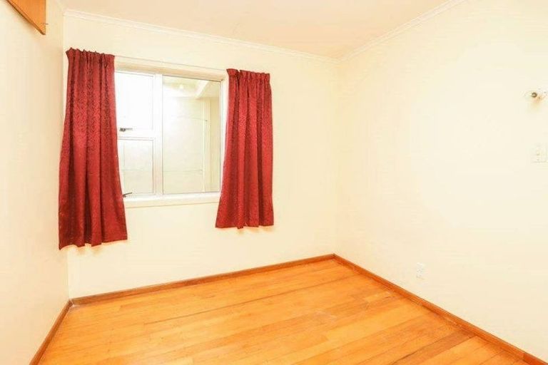 Photo of property in 11 Southsea Crescent, Silverdale, Hamilton, 3216