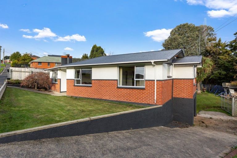 Photo of property in 12 Waldron Crescent, Green Island, Dunedin, 9018