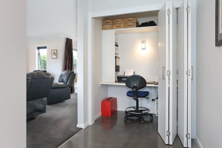 Photo of property in 25 Poplar Grove, Feilding, 4702