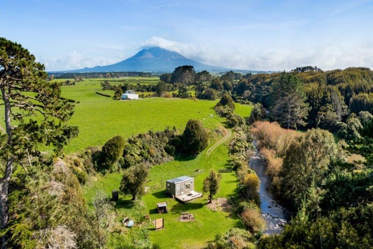 Photo of property in 89a Cornwall Road, Eltham, Hawera, 4673