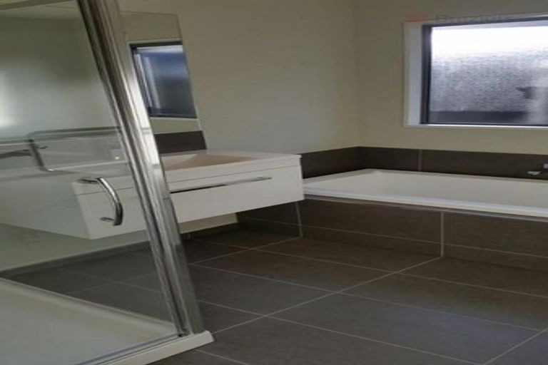 Photo of property in 8 Urihia Street, Marshland, Christchurch, 8083