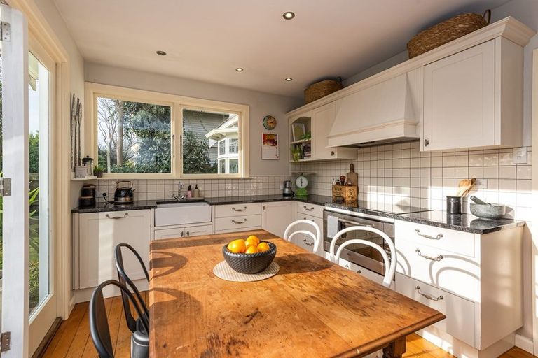 Photo of property in 10 Paparoa Street, Papanui, Christchurch, 8053