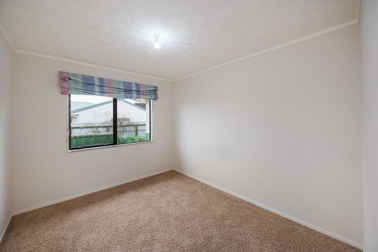 Photo of property in 26 Peppertree Glade, Kelvin Grove, Palmerston North, 4414