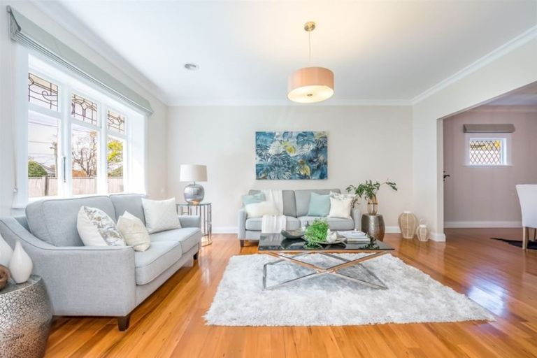 Photo of property in 18 Maire Street, Woburn, Lower Hutt, 5010