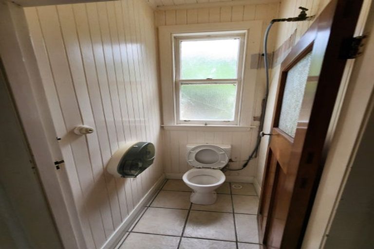 Photo of property in 48 Aurora Terrace, Kelburn, Wellington, 6012