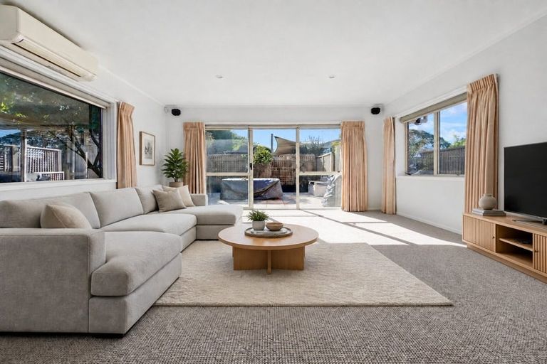 Photo of property in 1/6 Belmont Terrace, Milford, Auckland, 0620