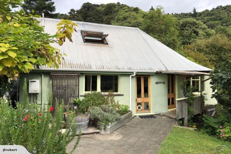 Photo of property in 105 Marahau Valley Road, Marahau, Motueka, 7197