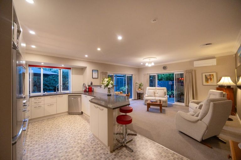 Photo of property in 9 Ranara Court, West End, Palmerston North, 4410