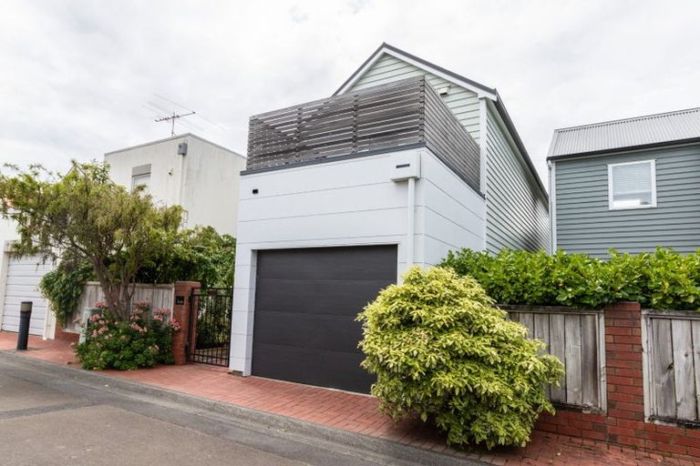 Photo of property in 5/36 Dee Street, Island Bay, Wellington, 6023