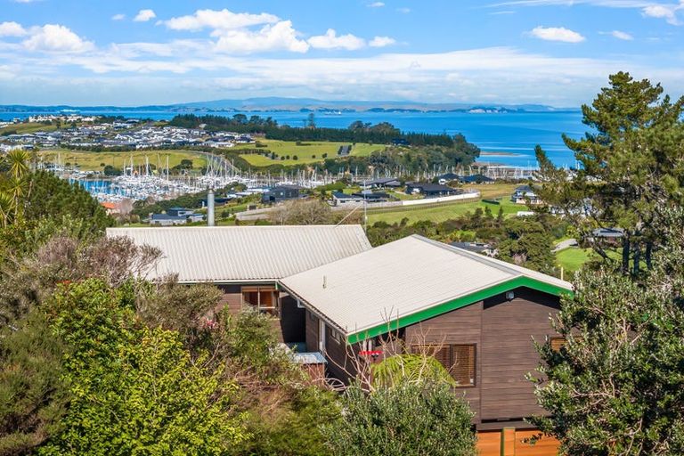 Photo of property in 8 Clayden Drive, Gulf Harbour, Whangaparaoa, 0930