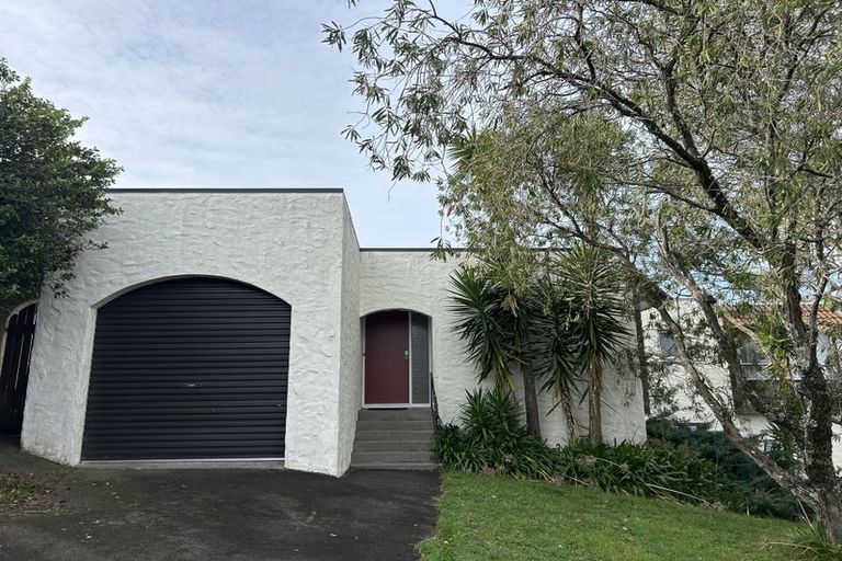 Photo of property in 1/26 Haseler Crescent, Howick, Auckland, 2014