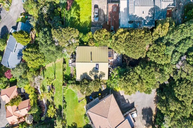 Photo of property in 82 Wade River Road, Stanmore Bay, Whangaparaoa, 0932