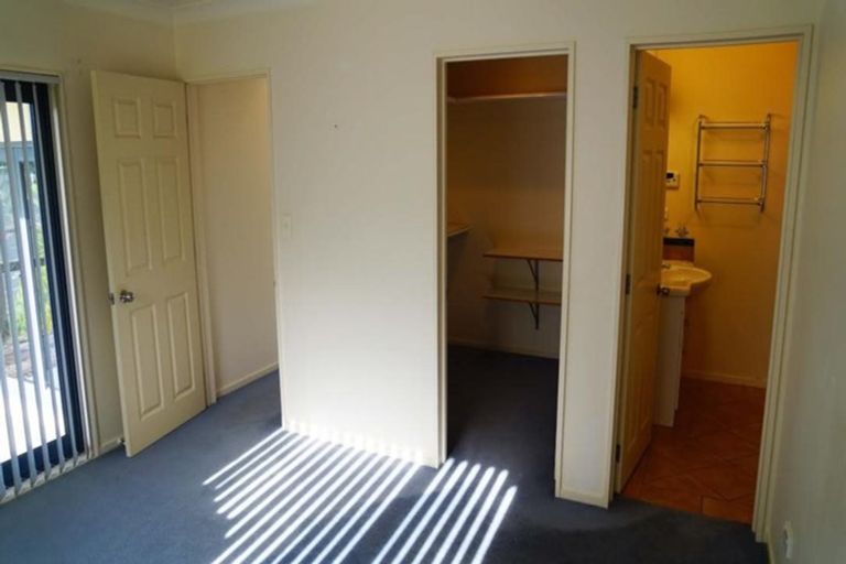 Photo of property in 23 Roberta Crescent, Orewa, 0931