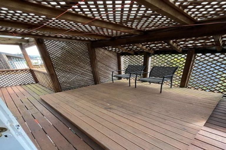 Photo of property in 27 Springfield Street, Forrest Hill, Auckland, 0620