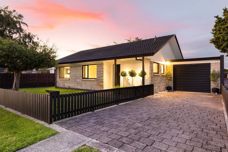 Photo of property in 54a Williams Street, Cambridge, 3434