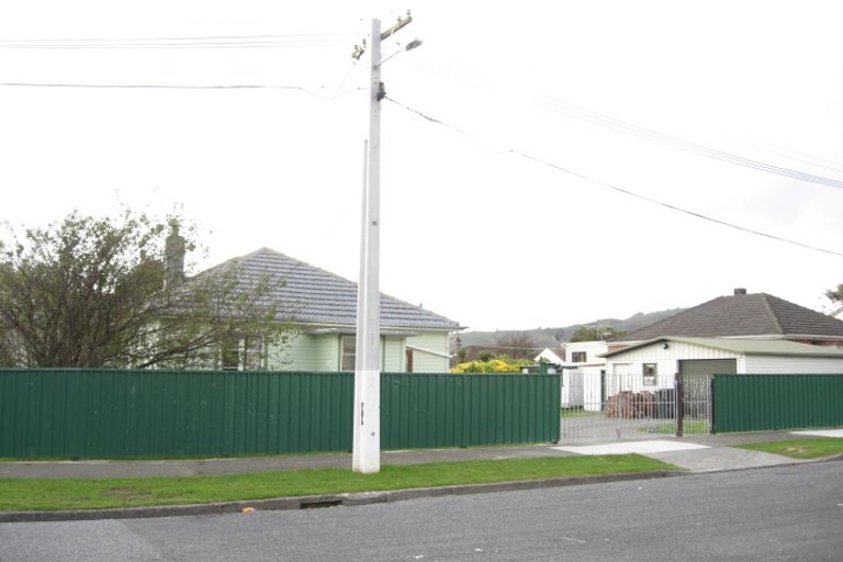 Photo of property in 1 Grierson Street, Naenae, Lower Hutt, 5011