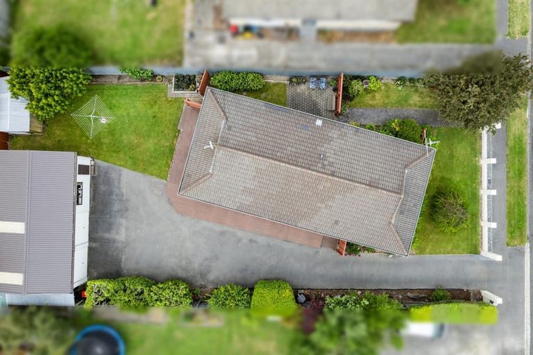 Photo of property in 23 Momorangi Crescent, Redwood, Christchurch, 8051