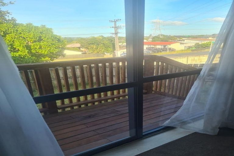 Photo of property in 229 Triangle Road, Massey, Auckland, 0614