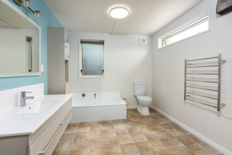 Photo of property in 105 Bay View Road, South Dunedin, Dunedin, 9012