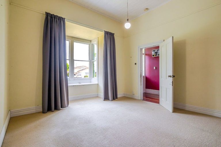 Photo of property in 5 Hereford Street, West End, Palmerston North, 4410