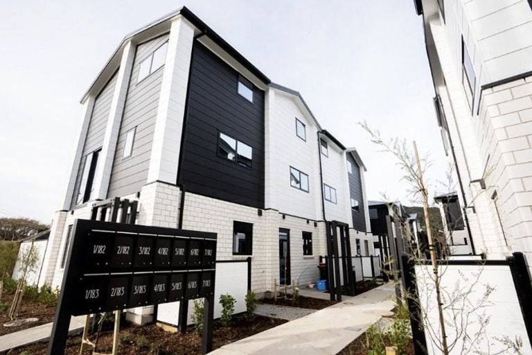 Photo of property in 6/183 Cambridge Terrace, Fairfield, Lower Hutt, 5011