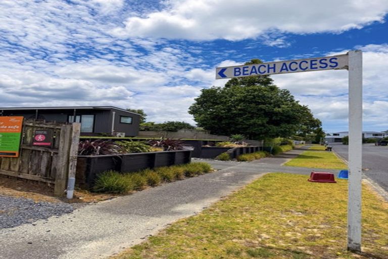 Photo of property in 33 Shearwater Street, One Tree Point, 0118