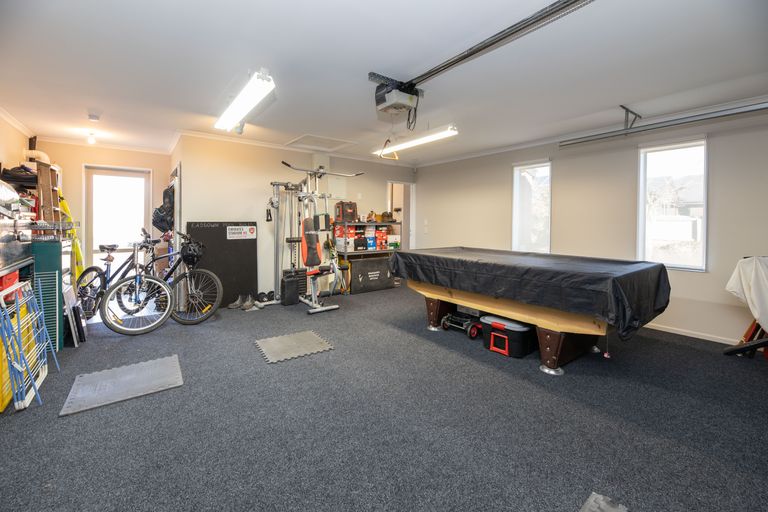 Photo of property in 136 Rothesay Road, Parklands, Christchurch, 8083