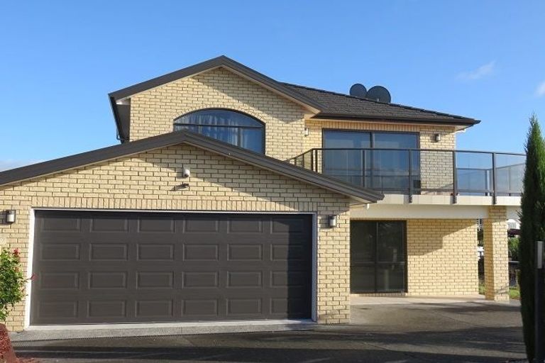 Photo of property in 12 Bonny Crescent, Massey, Auckland, 0614