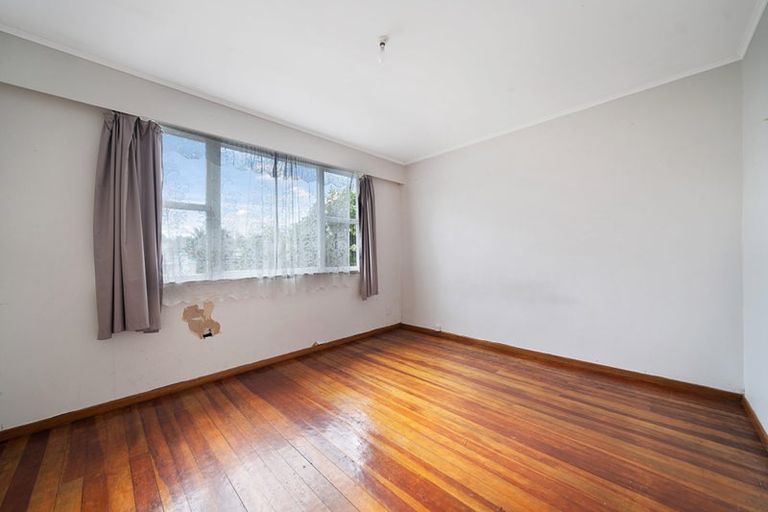 Photo of property in 10 Ribblesdale Road, Henderson, Auckland, 0612