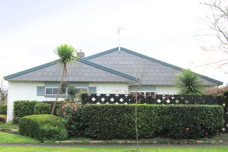 Photo of property in 27 Madill Road, St Andrews, Hamilton, 3200