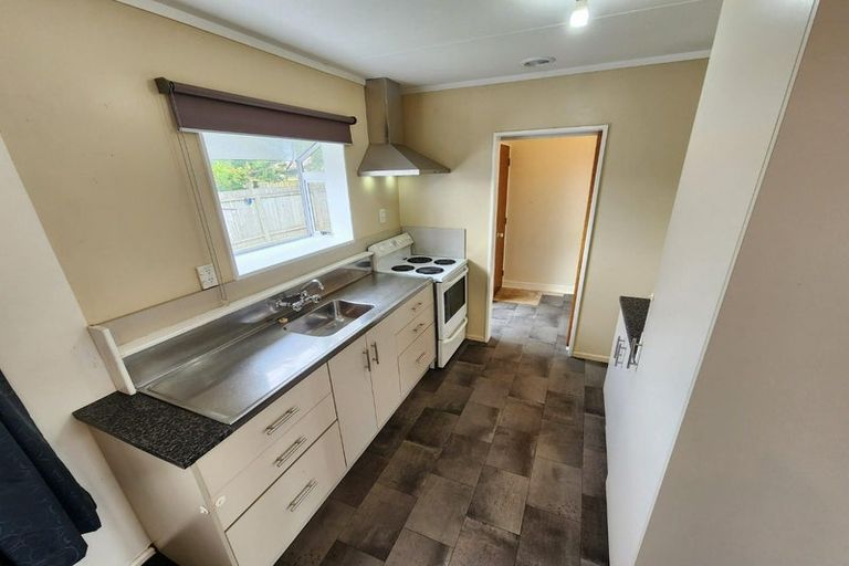 Photo of property in 16a Aberdeen Avenue, Takaro, Palmerston North, 4412