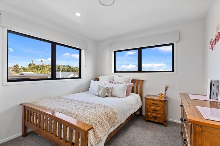 Photo of property in 37 Tangaroa Place, Poike, Tauranga, 3112