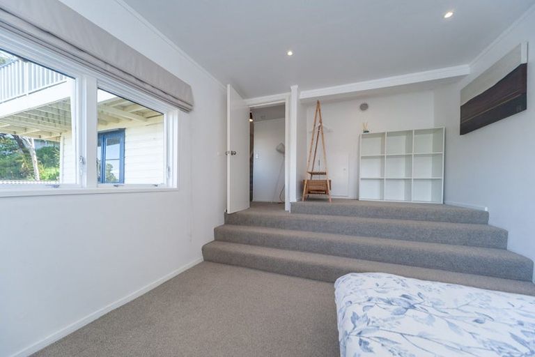 Photo of property in 49 Harbour View Road, Northland, Wellington, 6012