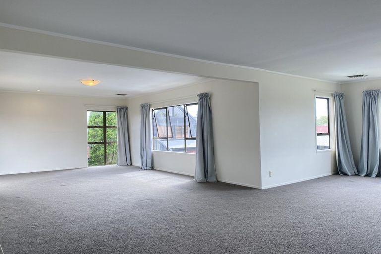 Photo of property in 12 Davita Place, Farm Cove, Auckland, 2012