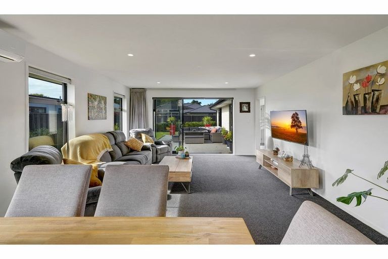 Photo of property in 32 Shrimpton Avenue, Woodend, 7610