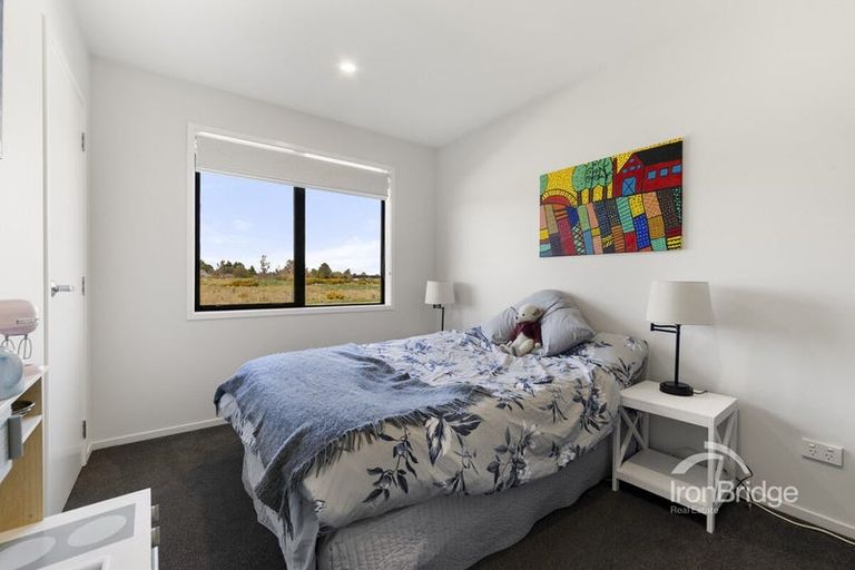 Photo of property in 15 Woodford Avenue, Woodend, 7610