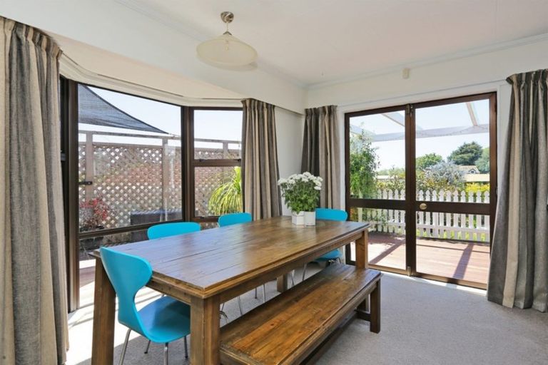 Photo of property in 8 Ritchie Place, Havelock North, 4130