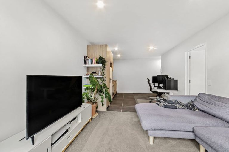 Photo of property in Pinnacle Apartments, W907/160 Victoria Street, Te Aro, Wellington, 6011