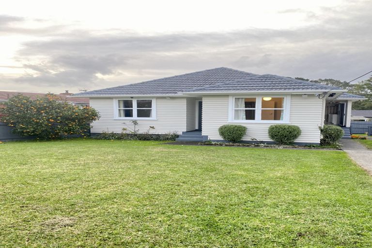 Photo of property in 65 Farquhar Road, Glendene, Auckland, 0602