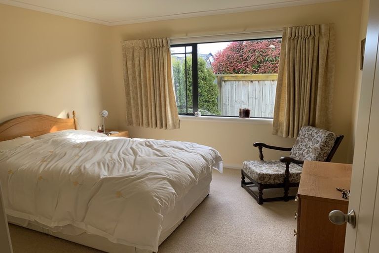 Photo of property in 6 Virginia Grove, Milson, Palmerston North, 4414