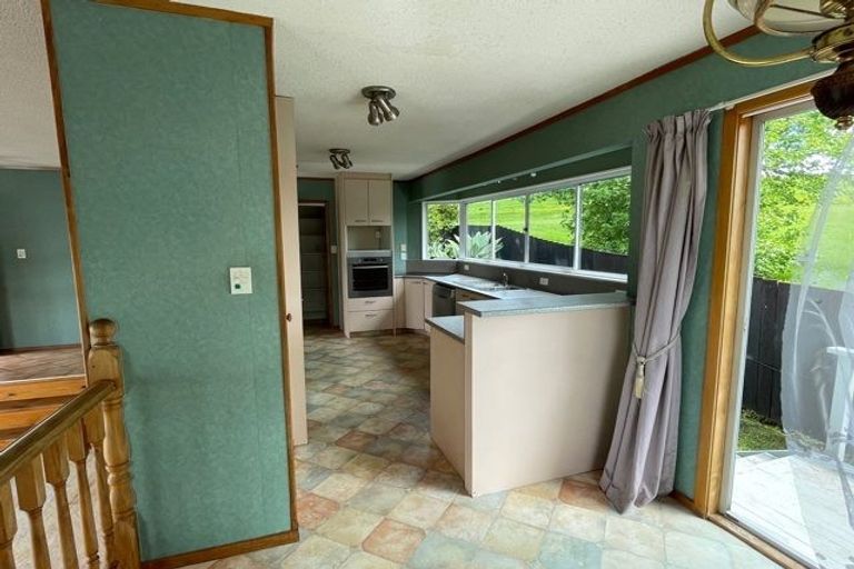 Photo of property in 17 Sumich Place, West Harbour, Auckland, 0618